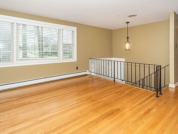 2nd image of 8236 Windsor Dr
