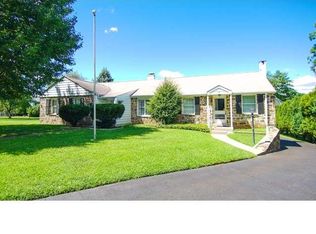 5 Rech Ave, Oreland, PA 19075
