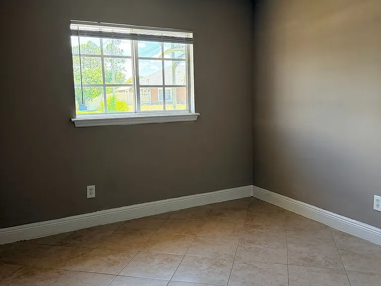 714 Jack Ave S — Photo 22