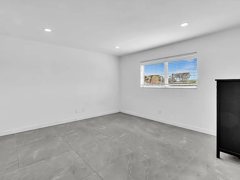 2451 SW 82nd Ave #108 — Photo 30