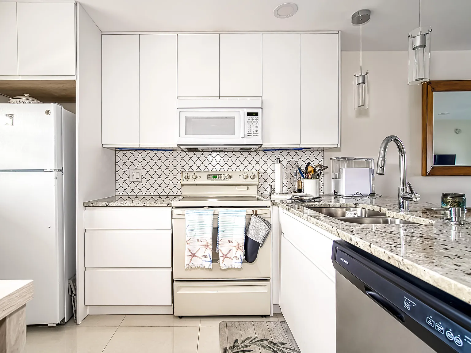 2 bed, 2.0 bath, 790 sqft, $1,550 — Photo 4