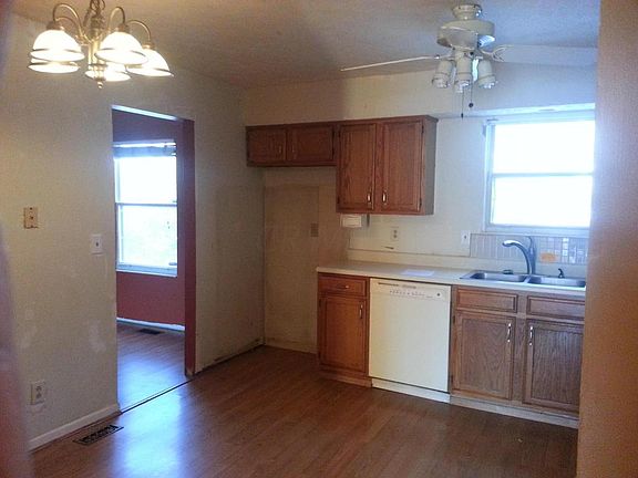 5th image of 1315 Haybrook Dr