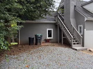 602 Wilder Dr APT B, Charlottesville, VA 22901