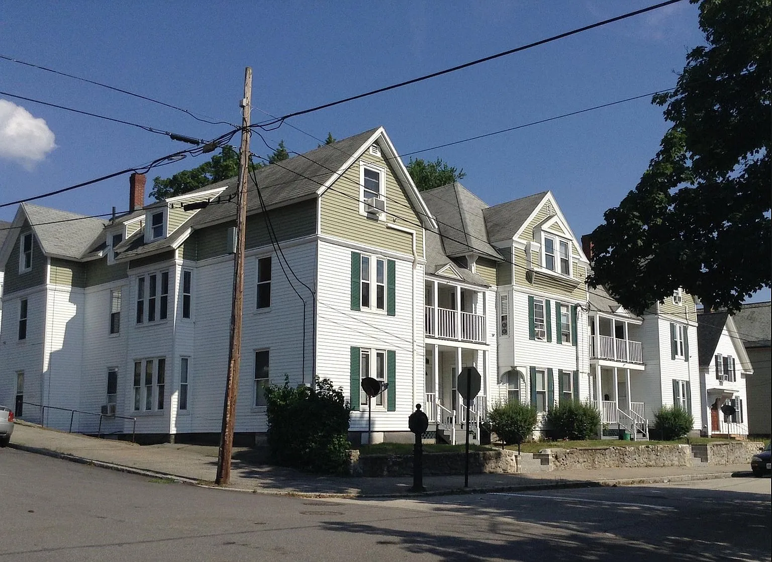 2 bed, 1000 sqft, $1,600 — Photo 1