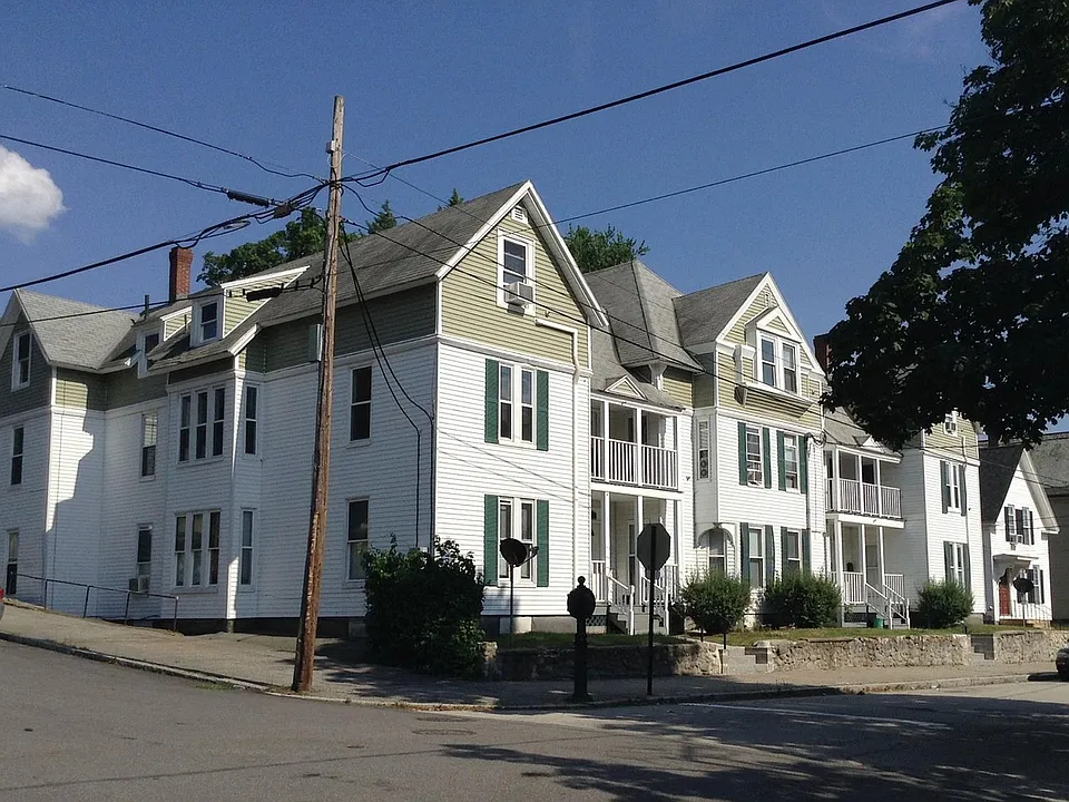 83 Ashland St #1