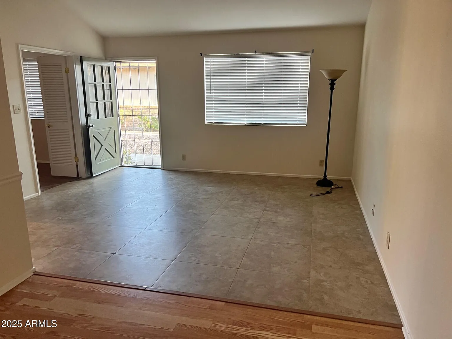 3 bed, 1.0 bath, 1040 sqft, $1,750 — Photo 3