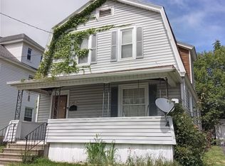 37 Bartlett St, Amsterdam, NY 12010