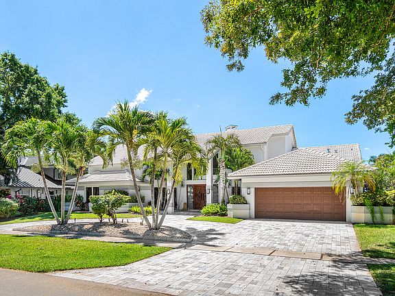 2nd image of 4440 Woodfield Boulevard