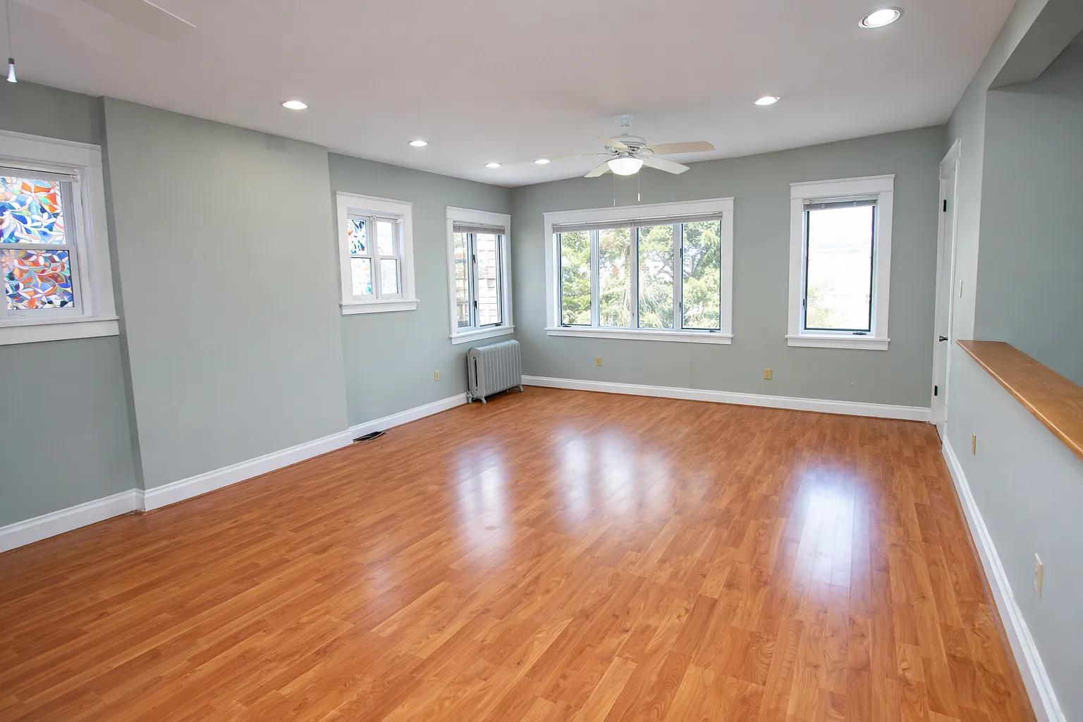 3 bed, 1.5 bath, 1200 sqft, $2,379 — Photo 4