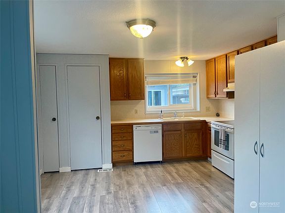 5th image of 303 South Street #4