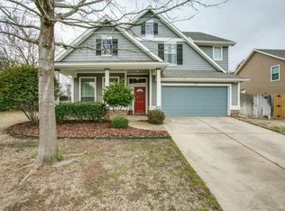 817 Honeysuckle, Grapevine, TX 76051