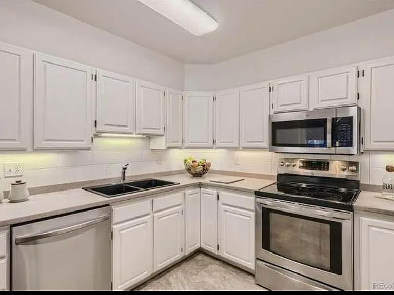 3378 W Saratoga Ave — Photo 5