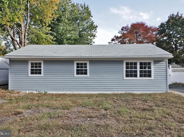 106 4th St, Barnegat, NJ 08005