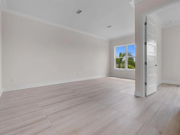 772 Gran Kaymen Way — Photo 30