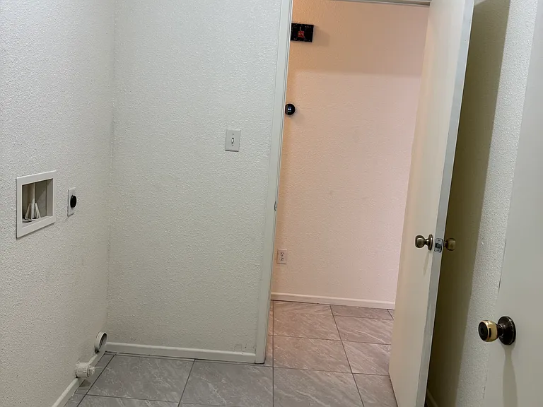8576 E 39th Pl — Photo 18