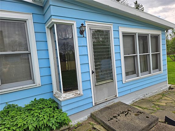 4th image of 426 E Washington St