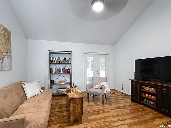 5th image of 8616 NW 35th Ln