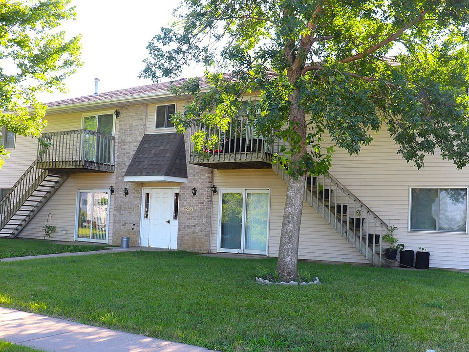 1st image of 3507 Queen Dr SW