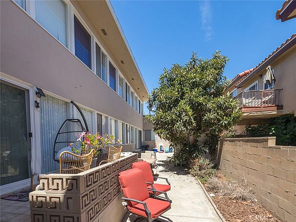 5th image of 3644 Almeria St