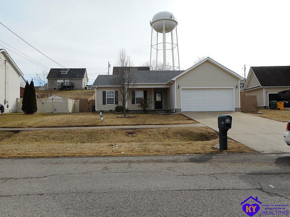 1st image of 134 Derbyshire Ct