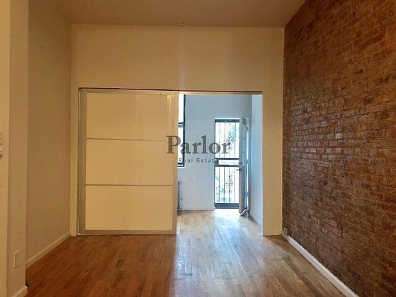 2nd image of 152 Wilson Ave APT 1R