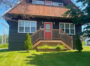 18 Meadowbrook Dr, Sydney Mines, NS B1V 3E7