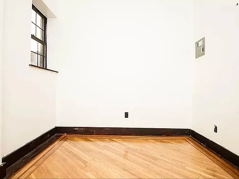 28 Stuyvesant Ave #1A — Photo 4