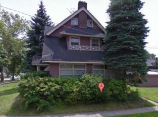 902 Herrick Rd, Cleveland, OH 44108