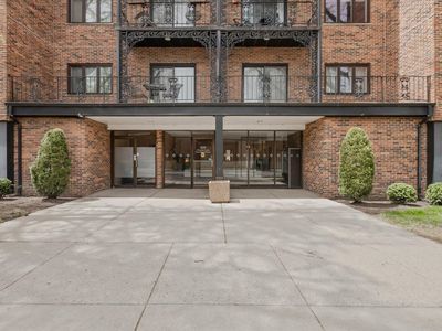 434 Clinton Pl APT 306, River Forest, IL, 60305