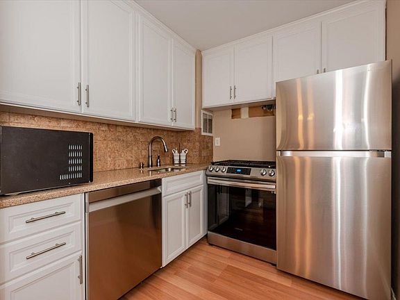 5th image of 740 E Broadway APT 2S