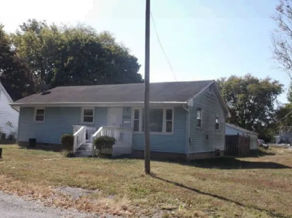 533 N Champaign St, Bement, IL 61813