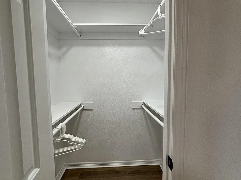 Walk in closet