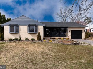 82 Sycamore Ln, Vineland, NJ 08361