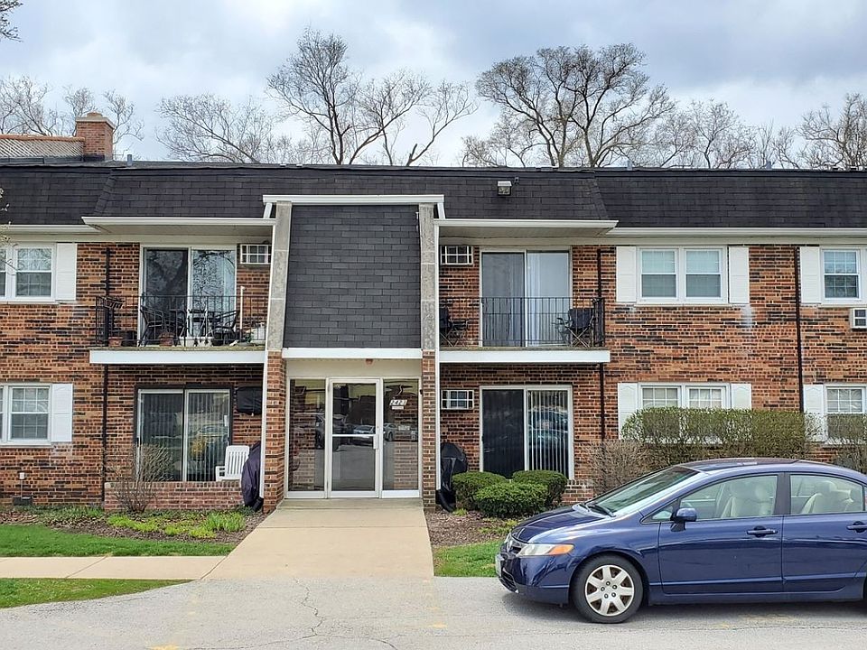 1st image of 2423 Ogden Ave APT 9