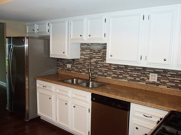 3rd image of 219 Patuxet Ct #219