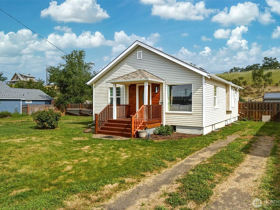 1st image of 748 Carrie Avenue