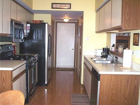 2nd image of 16112 Creekmont Ct