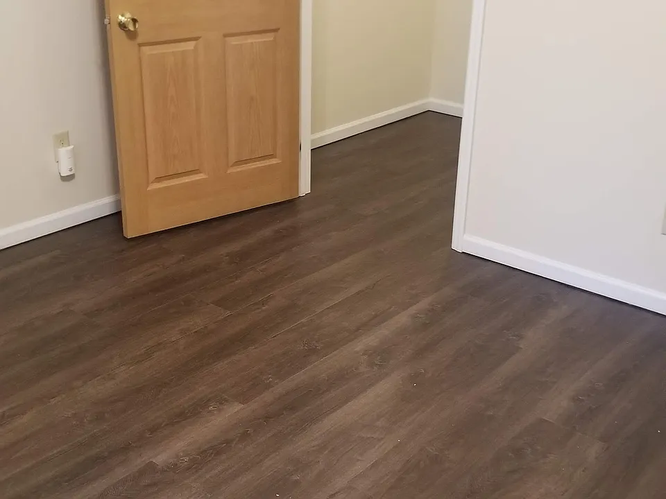 Large 2nd Bedroom W/ Large Walk in Closet.