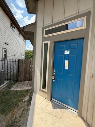 9704 Tall Tree Ln #131, Austin, TX 78748