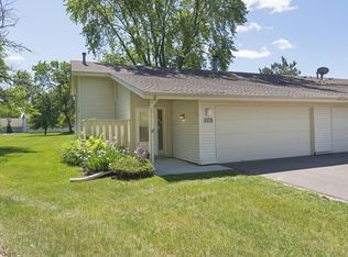 1019 Carmel Ct, Shoreview, MN 55126