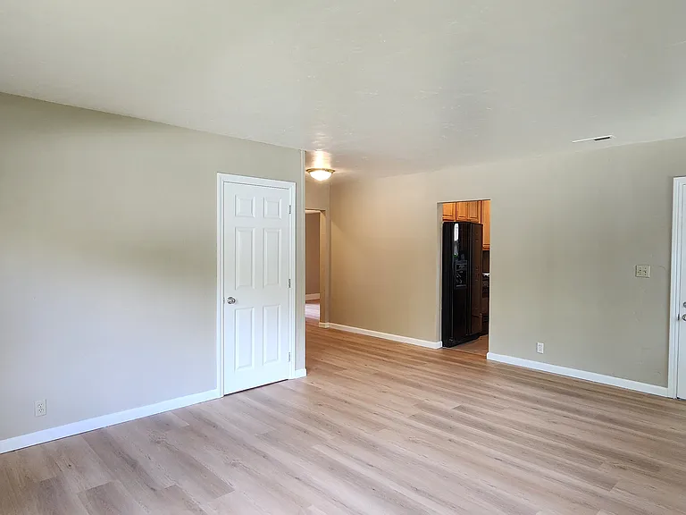 609 Hope St — Photo 7