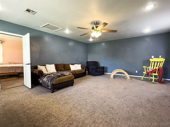 3rd image of 6359 Blanco Rd