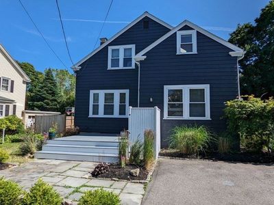 6 Old Salem Rd, Marblehead, MA, 01945