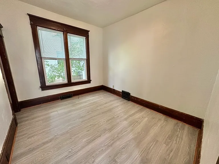 890 Shawano Ave — Photo 6