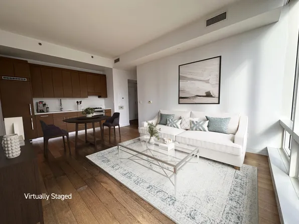 325 Lexington Avenue image 1 of 9