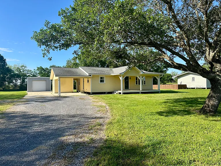 10523 State Highway 92 — Photo 3