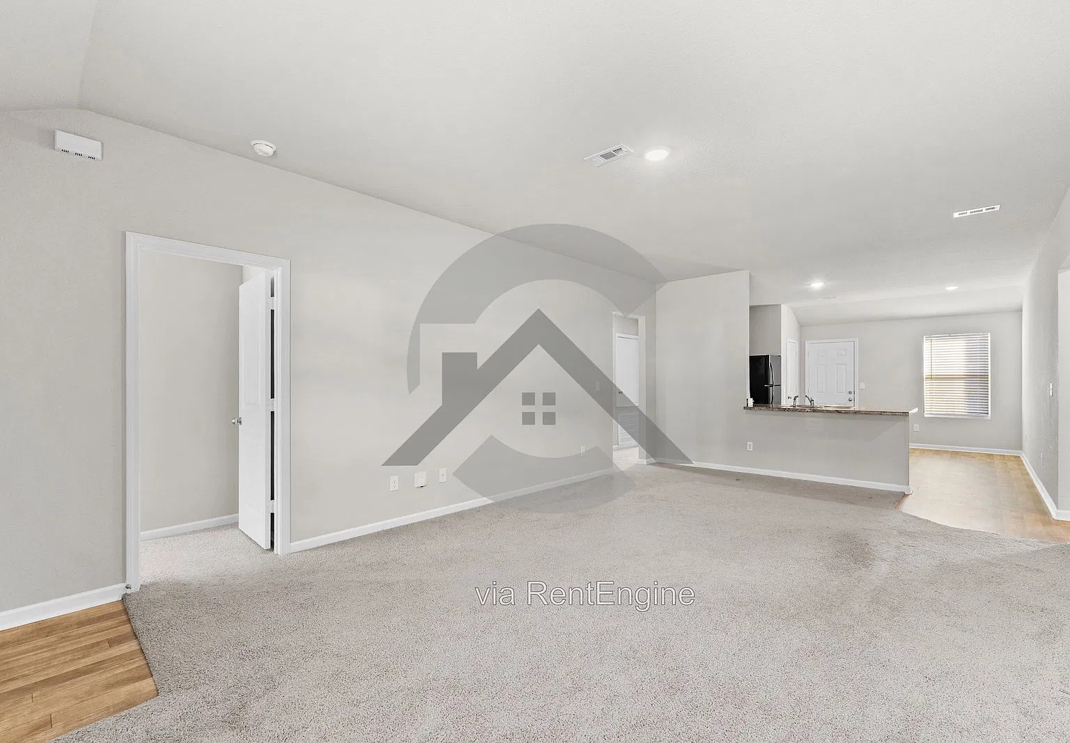 4 bed, 2.0 bath, 1544 sqft, $1,800 — Photo 2