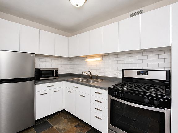 3rd image of 1401 E 55th St APT 509N