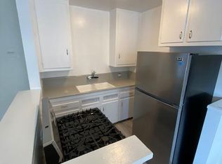 10700 Francis Pl #9, Los Angeles, CA 90034
