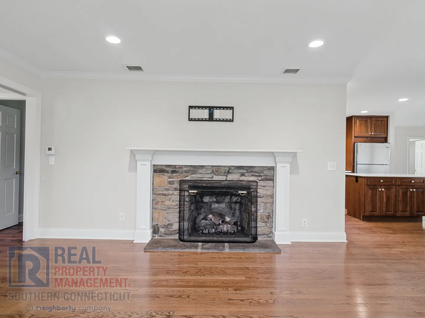 Charming 3-Bedroom Rental in Prime Madison Location — Photo 3
